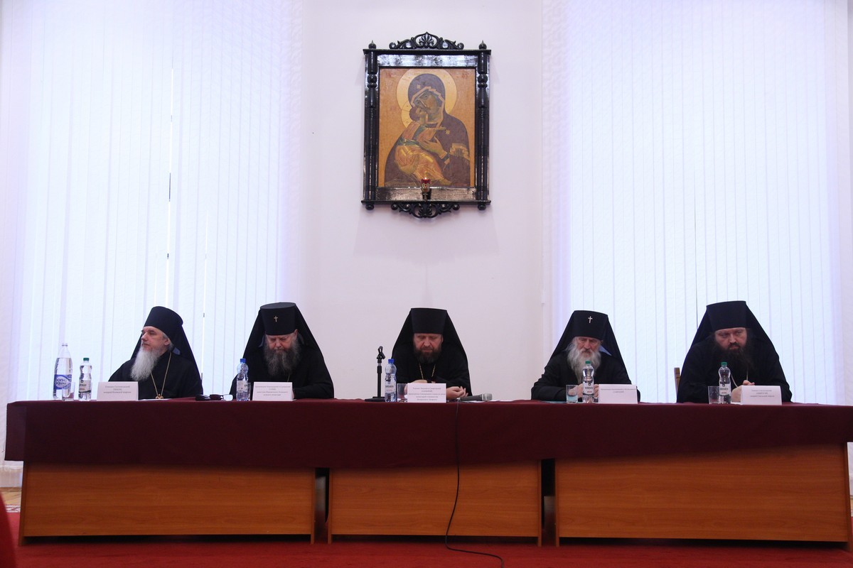 В Жировичском монастыре работала монашеская секция V Белорусских Рождественских чтений «Молитва и внутреннее делание монаха»