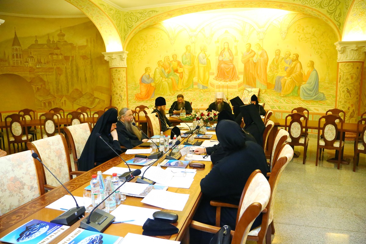 На Патриаршем подворье Серафимо-Дивеевского монастыря состоялось заседание Комиссии Межсоборного присутствия РПЦ по вопросам организации жизни монастырей и монашества