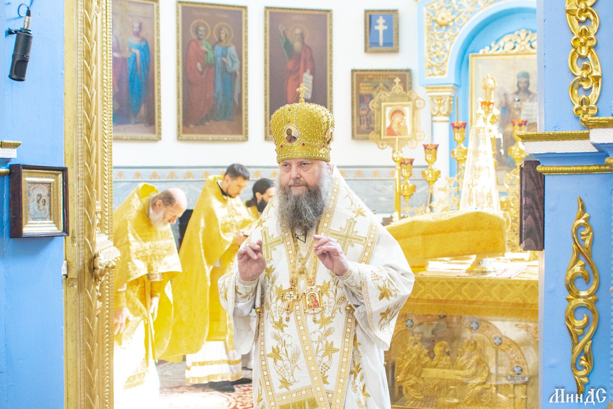 Архиепископ Гурий совершил Литургию в Свято-Успенском Жировичском монастыре