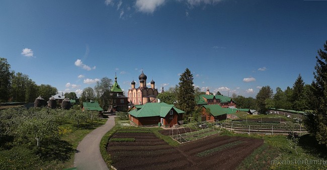 Пюхтицкий монастырь в Эстонии временно закрыт для посещения