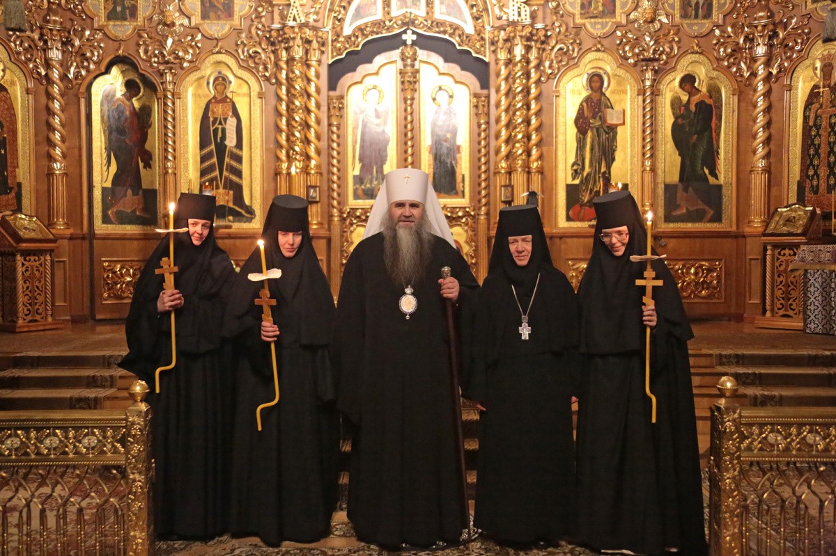 Глава Нижегородской митрополии совершил монашеский постриг в Дивеевской обители