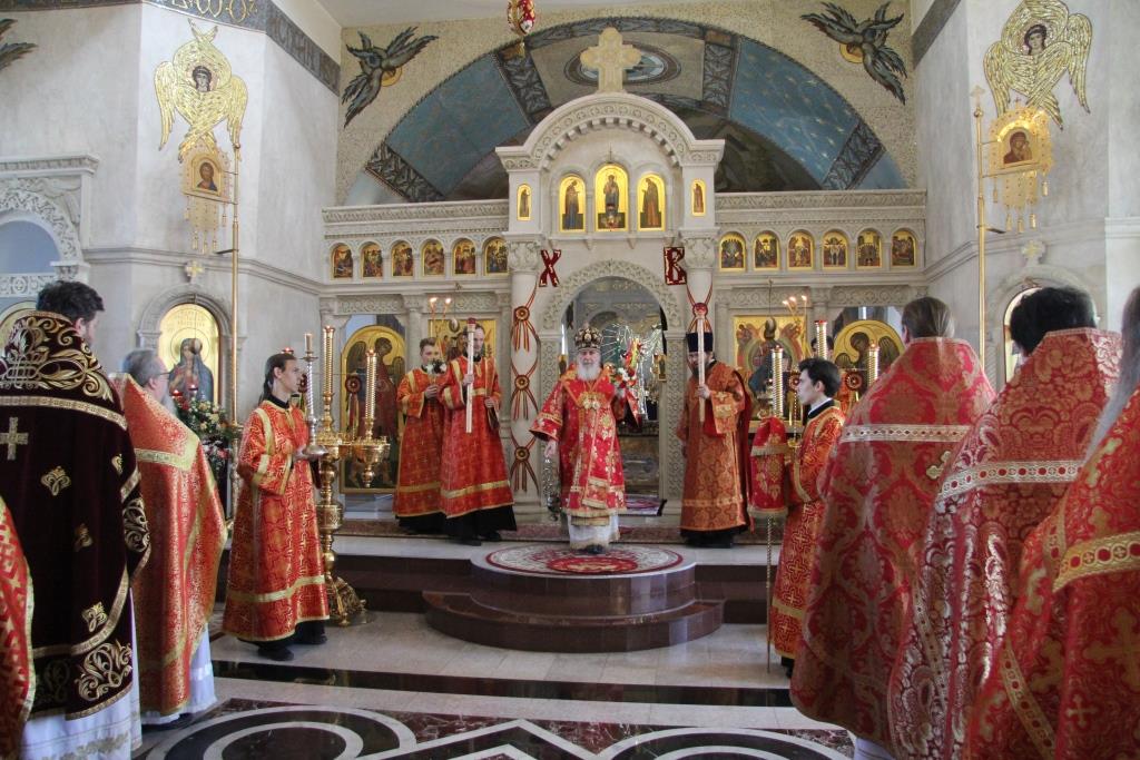 В четверг Светлой седмицы митрополит Калужский Климент совершил Литургию в Черноостровской обители Малоярославца 