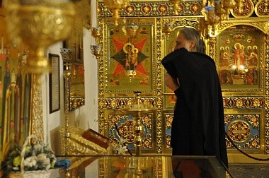 Архиепископ Феогност отслужил Литургию в Зачатьевском монастыре в день 150-летия преставления свт. Филарета Московского