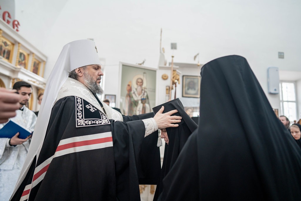 В Николаевском Клобуковом монастыре Тверской епархии совершены монашеский и иноческий постриги насельниц обители