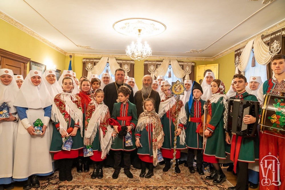 Блаженнейший митрополит Онуфрий встретился с сестрами и воспитанниками одесского отделения Марфо-Мариинской обители милосердия