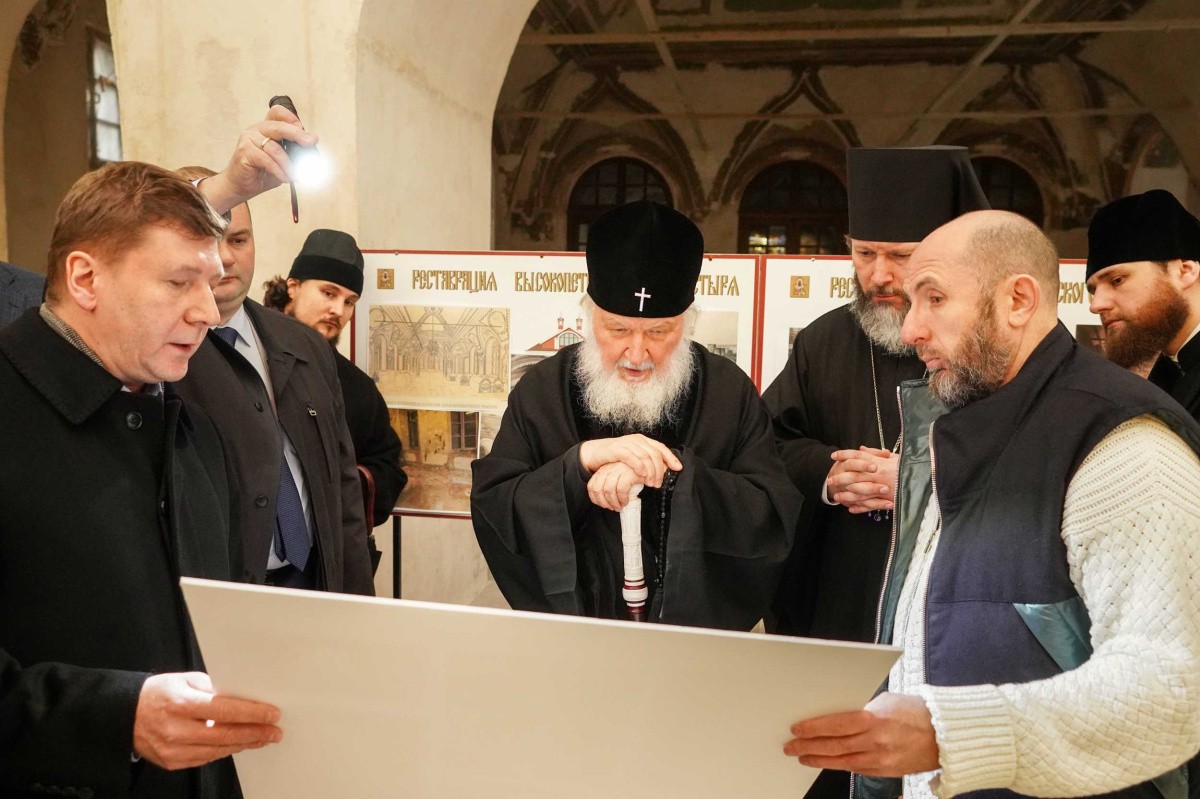 Святейший Патриарх Кирилл посетил Высоко-Петровский монастырь города Москвы 
