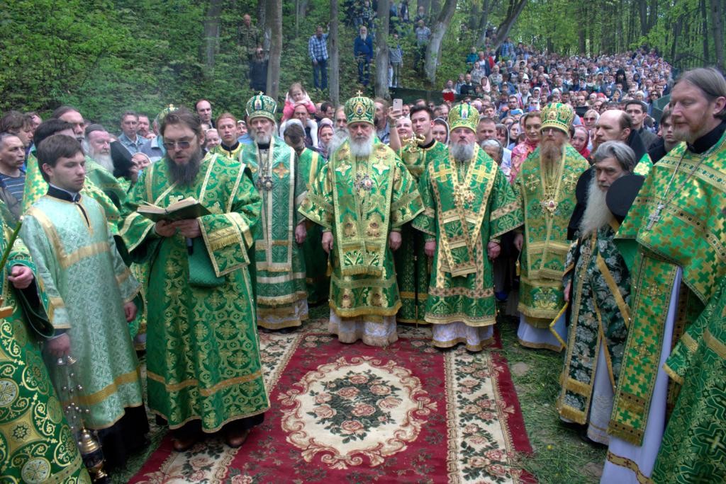 В день памяти преподобного Пафнутия Боровского в Пафнутьевом Боровском монастыре прошли праздничные богослужения