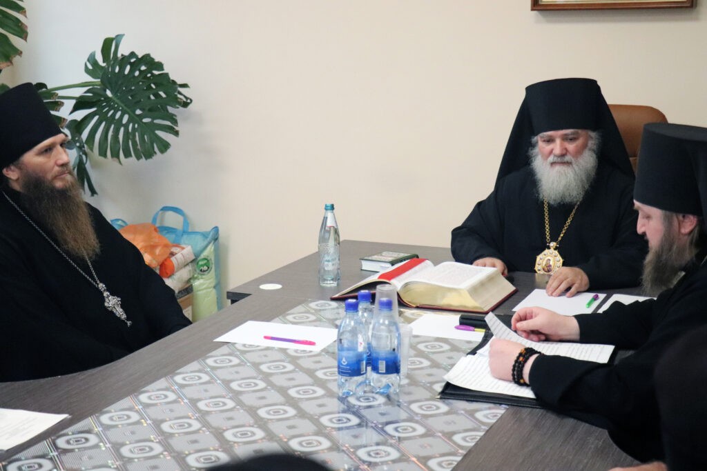 В Бузулукской епархии прошла работа секции «Древние монашеские традиции в условиях современности»
