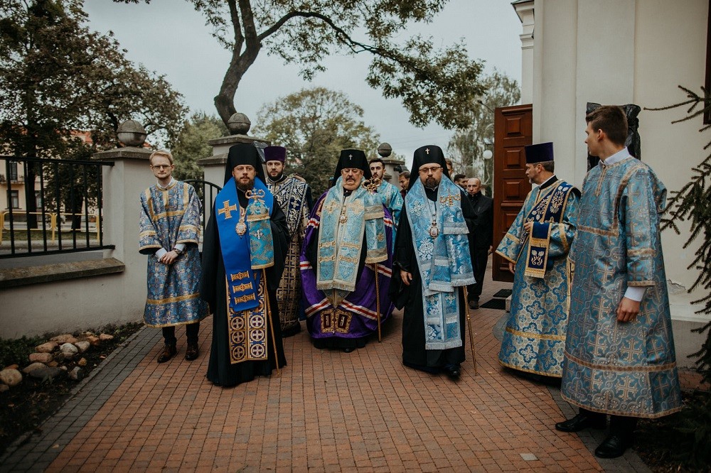Делегация Украинской Православной Церкви совершает паломничество к святыням Польской Церкви