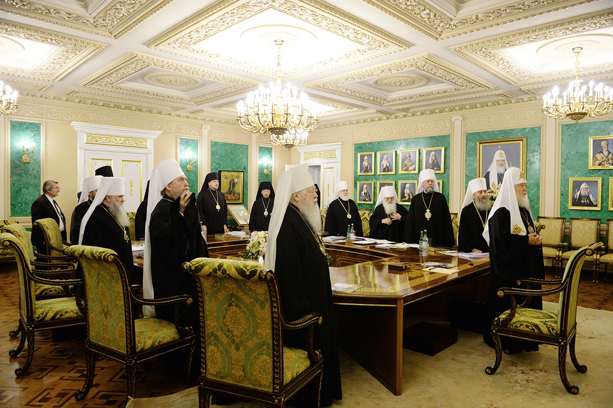 На очередном заседании Священного Синода Русской Православной Церкви в Даниловом монастыре приняты решения об организации жизни монастырей и монашества
