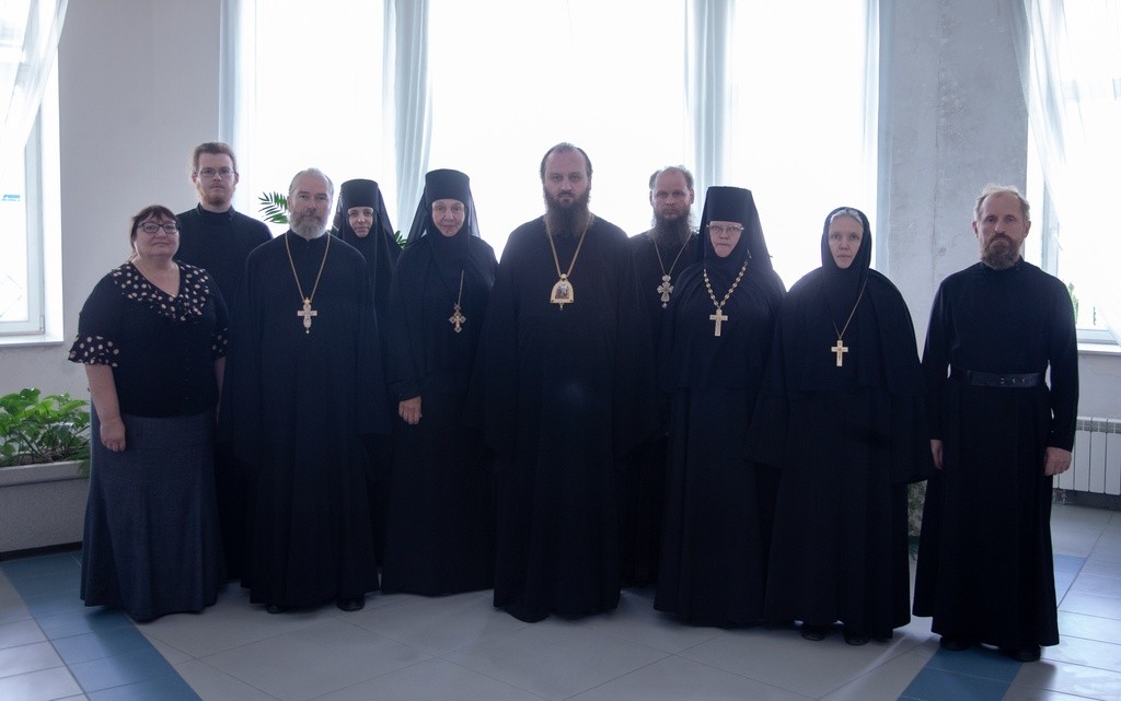 В Коломне прошло совещание по организации богословских курсов для монашествующих Московской епархии