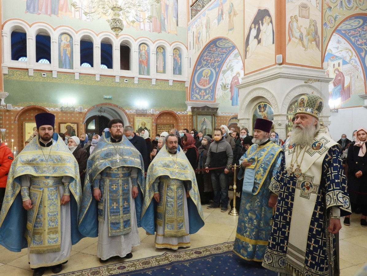 В Зачатьевском ставропигиальном монастыре состоялось празднование в честь иконы Божией Матери «Милостивая» и возведения настоятельницы обители в сан игумении