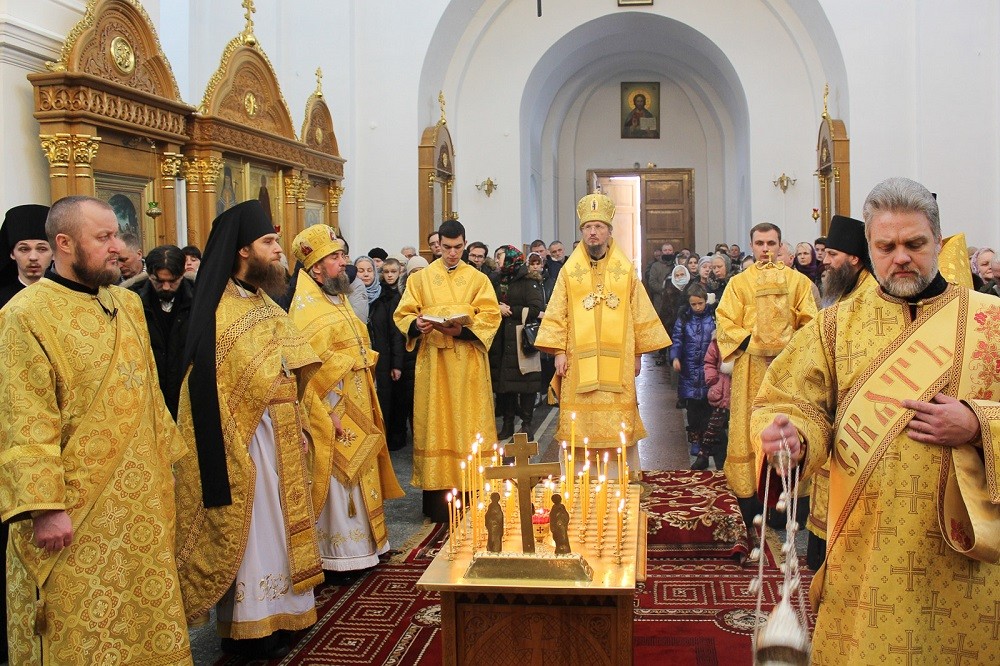 Патриарший экзарх всея Беларуси совершил Литургию в Полоцком Спасо-Евфросиниевском монастыре