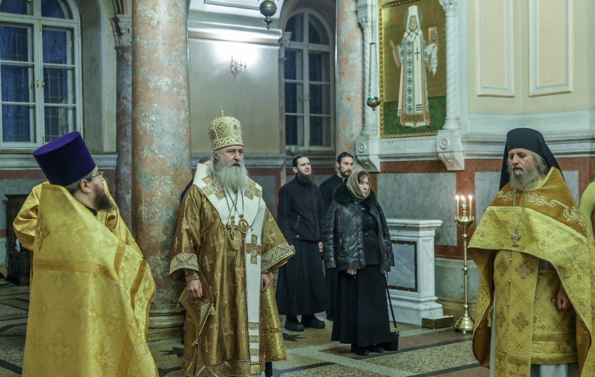 Председатель Синодального отдела по монастырям и монашеству совершил Литургию в Иоанно-Предтеченском монастыре