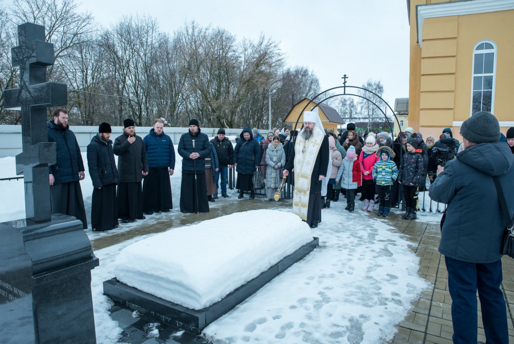 В день памяти священника Николая Болоховского митрополит Пензенский Серафим совершил литургию в Успенском монастыре