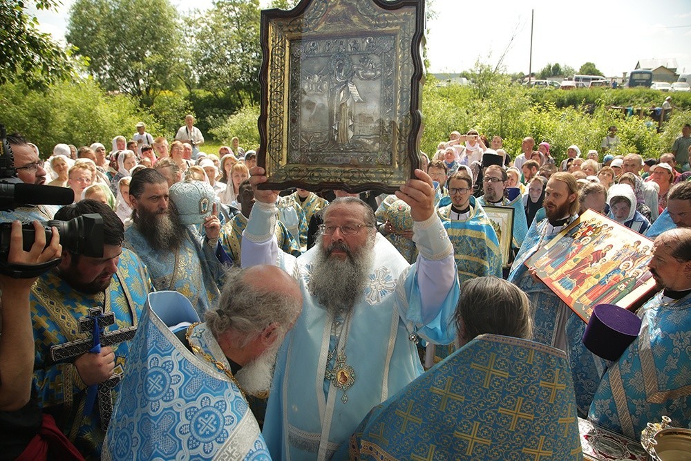 Митрополит Кирилл отслужил литургию в Боголюбском монастыре Екатеринбургской митрополии