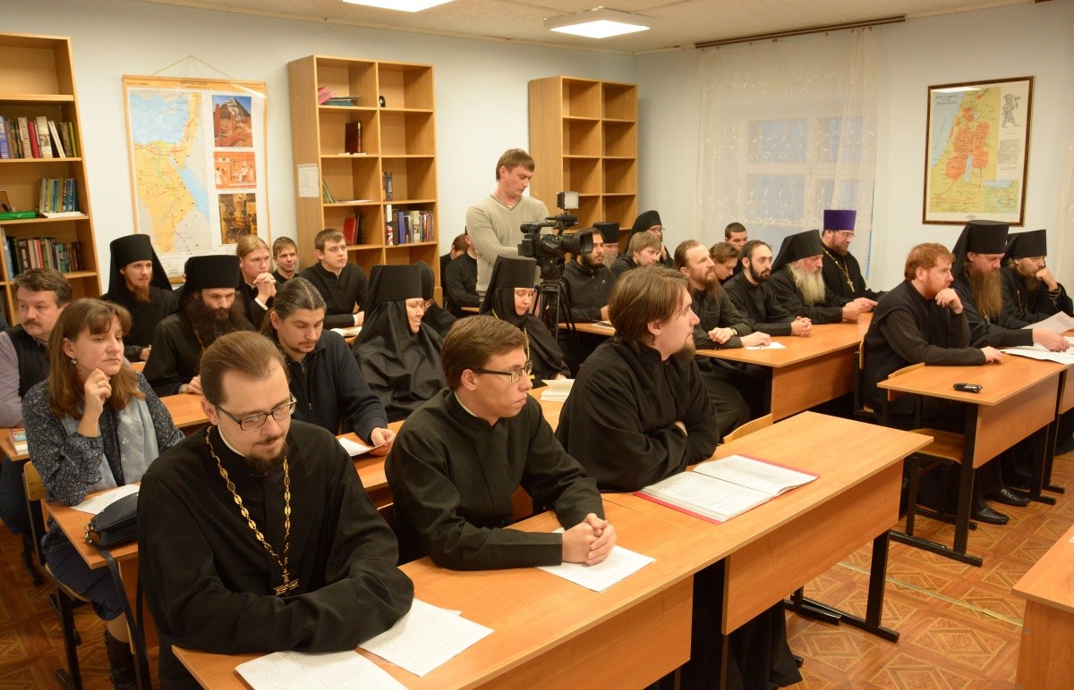 В Рязани провели конференцию «Рязанская епархия в годы репрессий. Рязанские новомученики и исповедники»