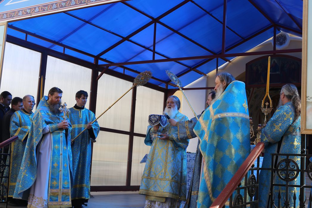 В Серпуховском Высоцком монастыре состоялось празднование в честь иконы Богоматери «Неупиваемая Чаша»