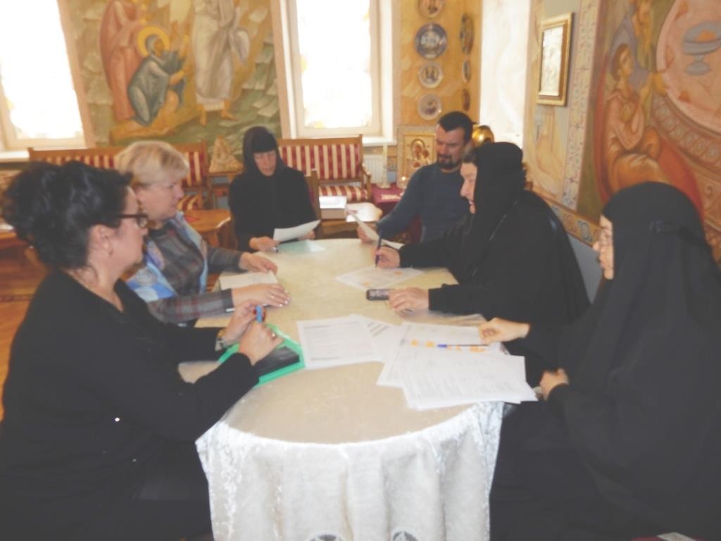 В Никольском Черноостровском монастыре состоялся семинар-совещание по запуску помощи женщинам-беженцам