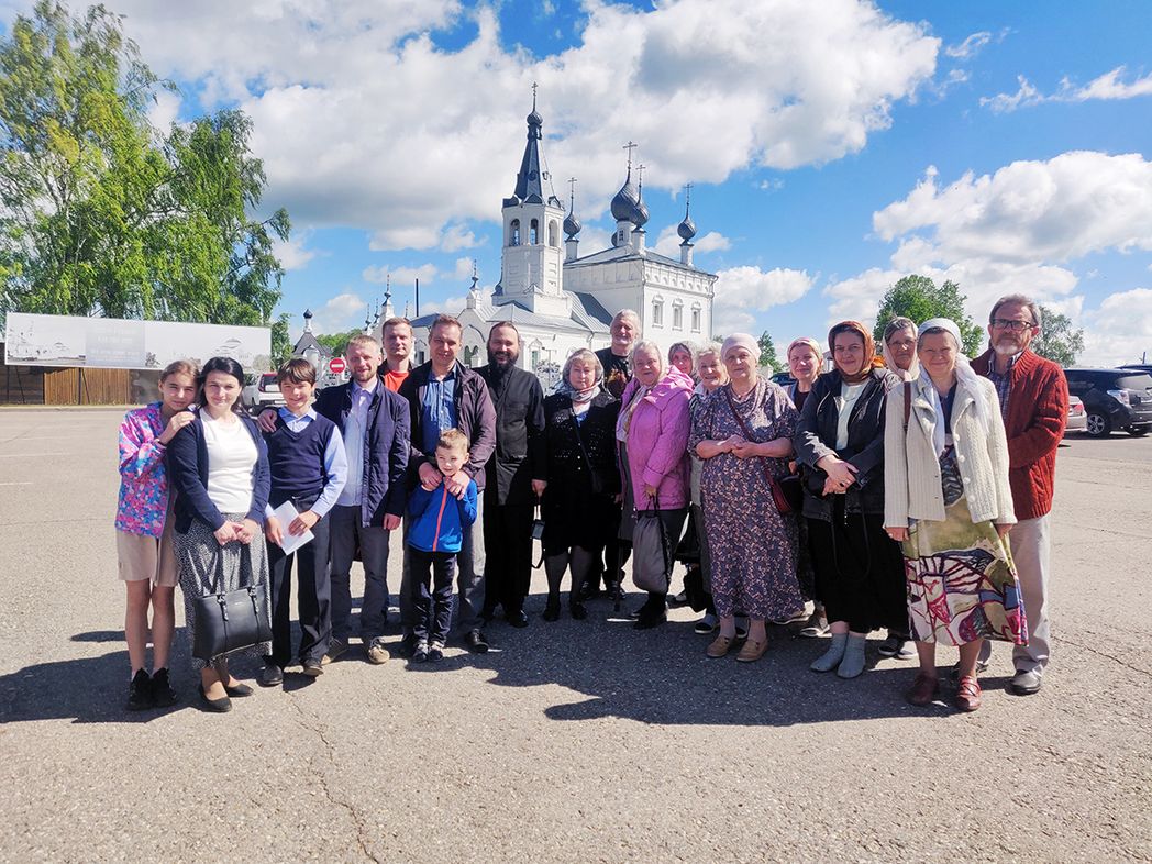 Паломники из воскресной школы для взрослых Хотькова монастыря посетили святыни Переславской земли