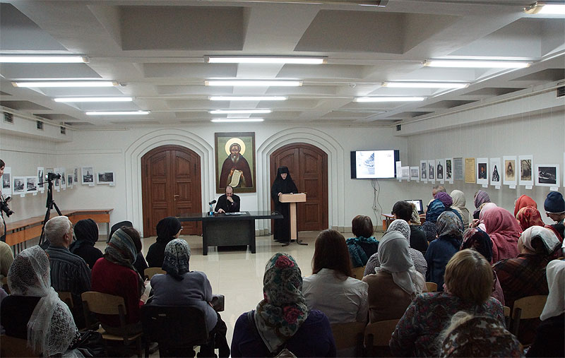 В г. Иркутске проходит выставка к 325-летию основания Иркутского Знаменского монастыря