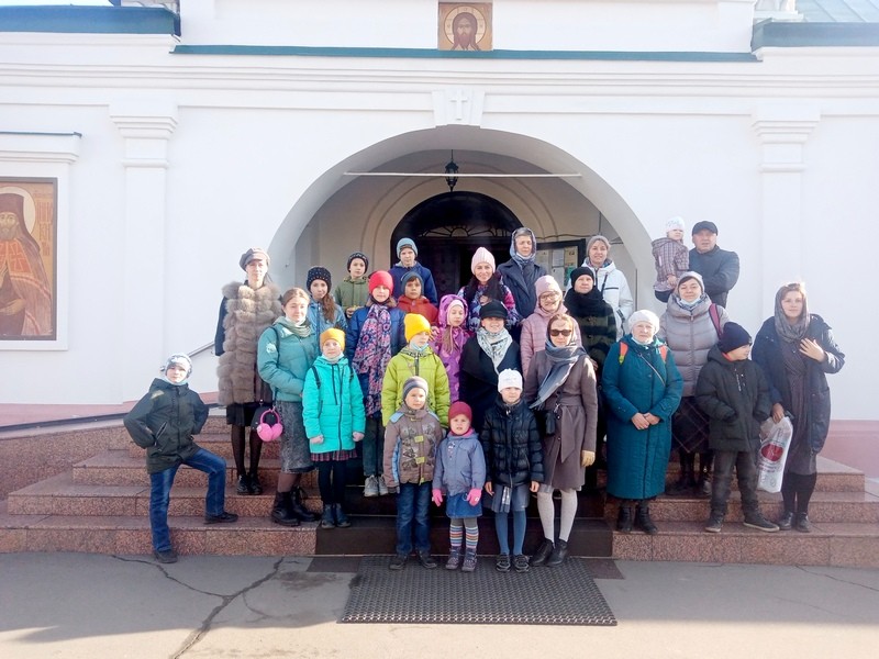 Знаменский монастырь Иркутска посетили школьники 4-5 классов воскресной школы Александро-Невского храма 