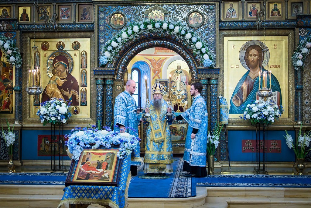 Епископ Солнечногорский Алексий возглавил главный праздник соборного храма Зачатьевского монастыря