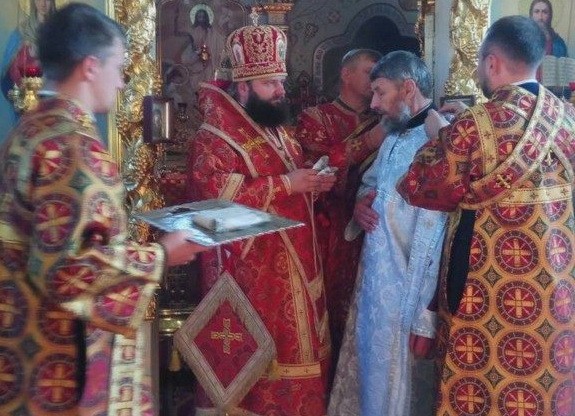 В Свято-Троицком Дерманском монастыре бывший священник «Киевского патриархата» после покаяния рукоположен в сан диакона
