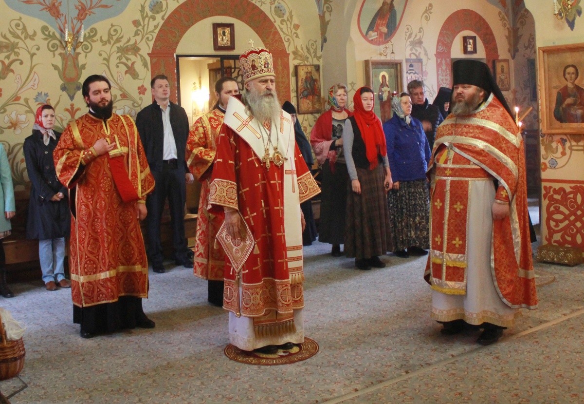 Архиепископ Феогност возглавил Литургию в Кресто-Воздвиженском Иерусалимском монастыре 