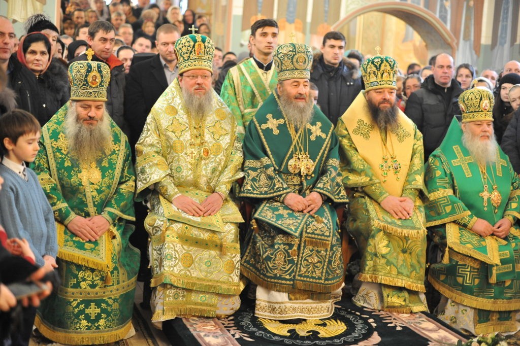 Блаженнейший митрополит Онуфрий возглавил Литургию в Введенском монастыре г. Черновцов
