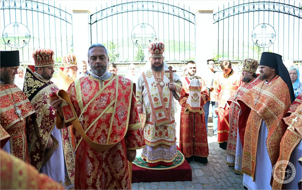 В день памяти великомученика и целителя Пантелеимона в Инкерманском монастыре в Крыму отметили малый престольный праздник
