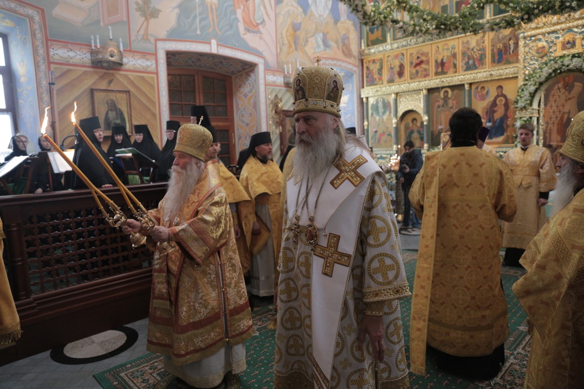 Архиепископ Феогност возглавил в Свято-Троицком Стефано-Махрищском монастыре празднование 25-летия возрождения обители