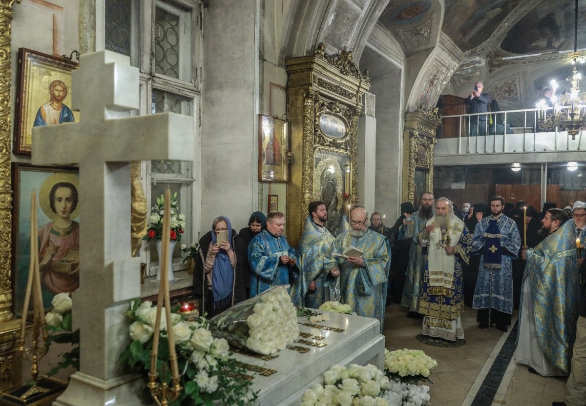 В день памяти Святейшего Патриарха Алексия II митрополит Каширский Феогност совершил Литургию в Богоявленском соборе Москвы