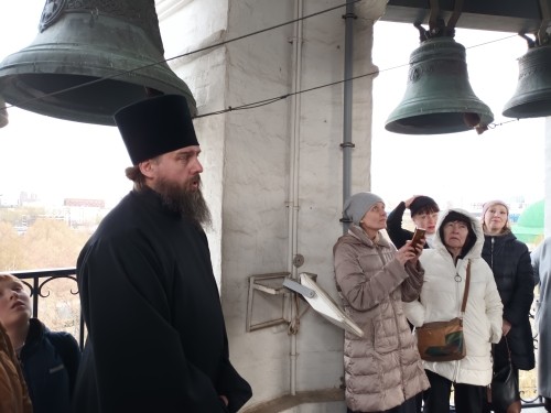 На колокольне Данилова монастыря Москвы совершают звоны Светлой седмицы