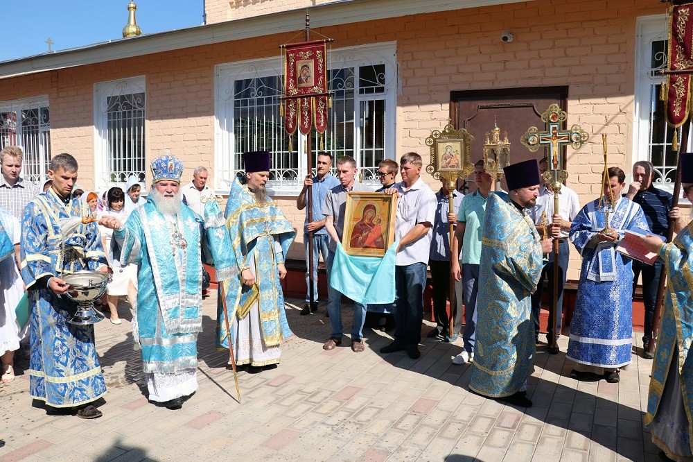 В Свято-Тихвинском Богородицком монастыре Бузулука состоялся престольный праздник 