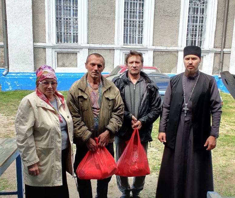 В Иоанно-Предтеченском монастыре Луганской епархии приняли на проживание беженцев из Донбасса