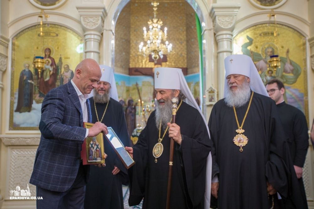 Блаженнейший митрополит Онуфрий принял участие в церемонии передачи акта о праве пользования землей Одесскому Иверскому монастырю