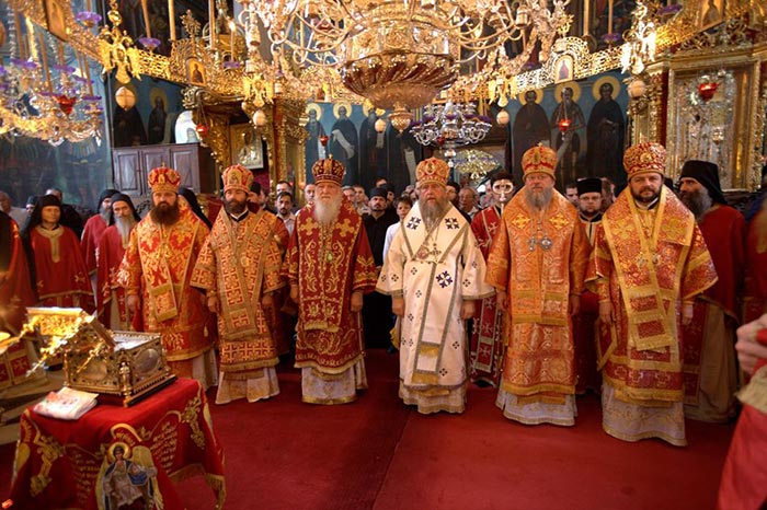 Митрополит Александр возглавил торжества по случаю престольного праздника Русского на Афоне Пантелеимонова монастыря
