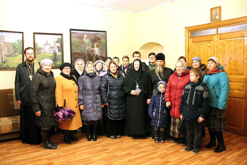 Покровский Хотьков монастырь посетили воспитанники школы-интерната при Николо-Шартомском монастыре Шуйской епархии