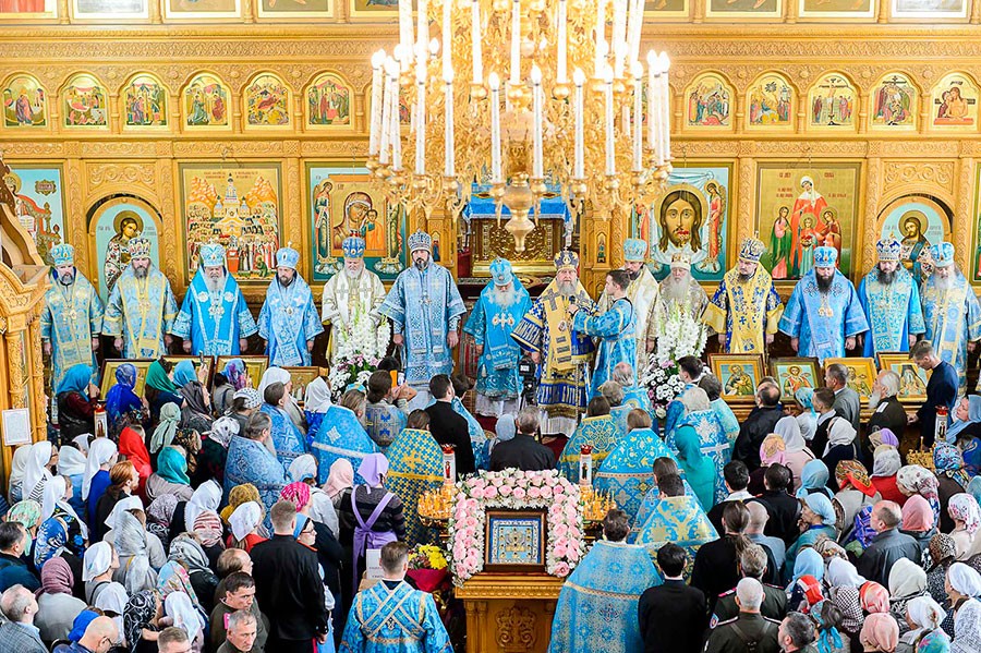 В Иверско-Серафимовском монастыре г. Алма-Аты прошли торжества по случаю 15-летия установления празднования Собора новомучеников и исповедников Казахстанских