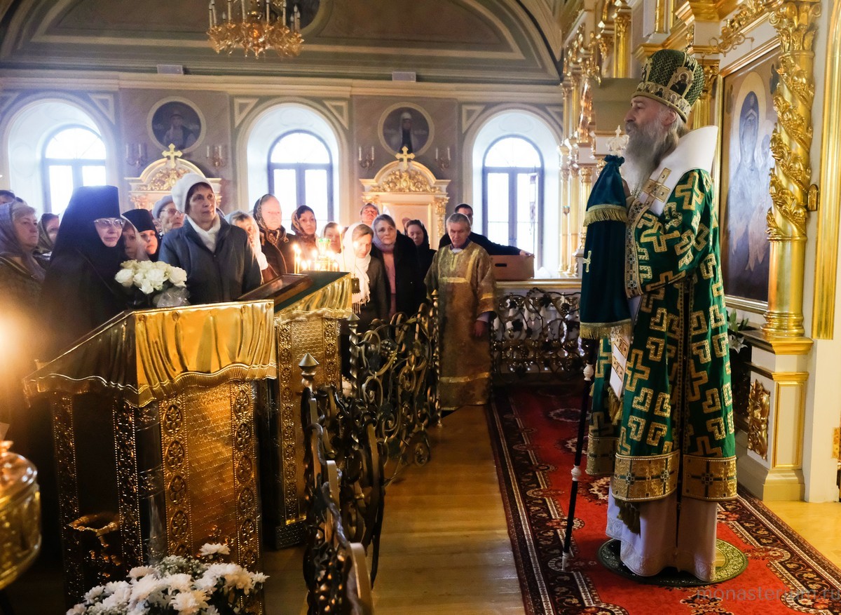 Архиепископ Феогност возглавил Литургию в Зосимовой пустыни в день памяти основателя обители