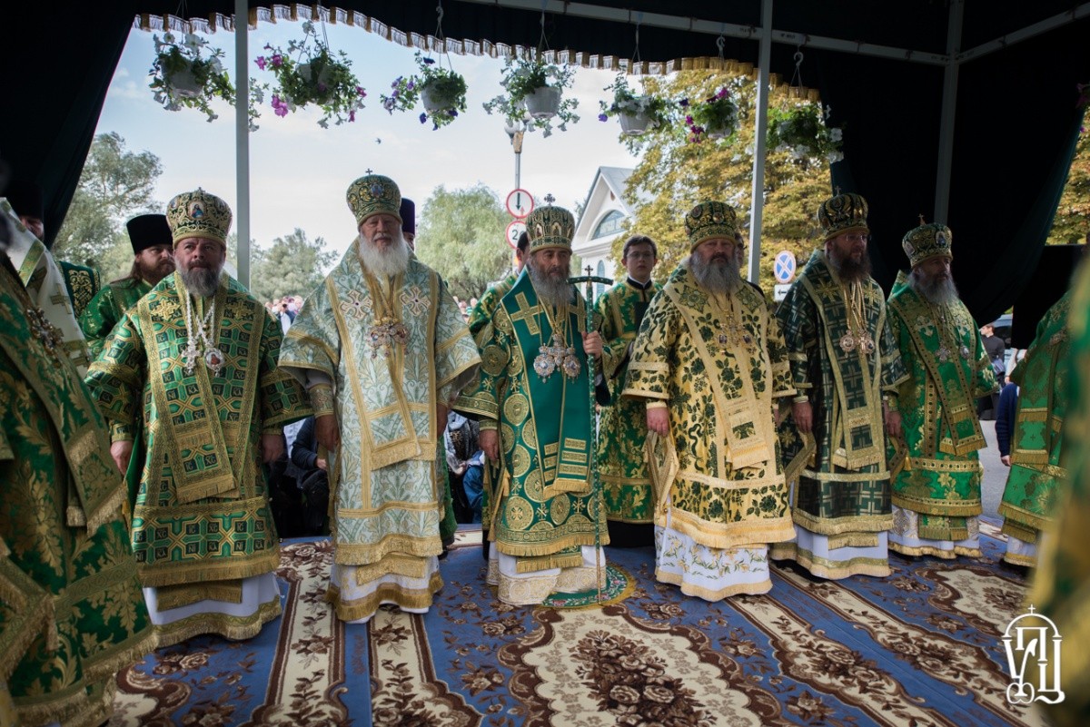Блаженнейший митрополит Онуфрий возглавил торжества по случаю 25-летия возрождения Святогорской лавры