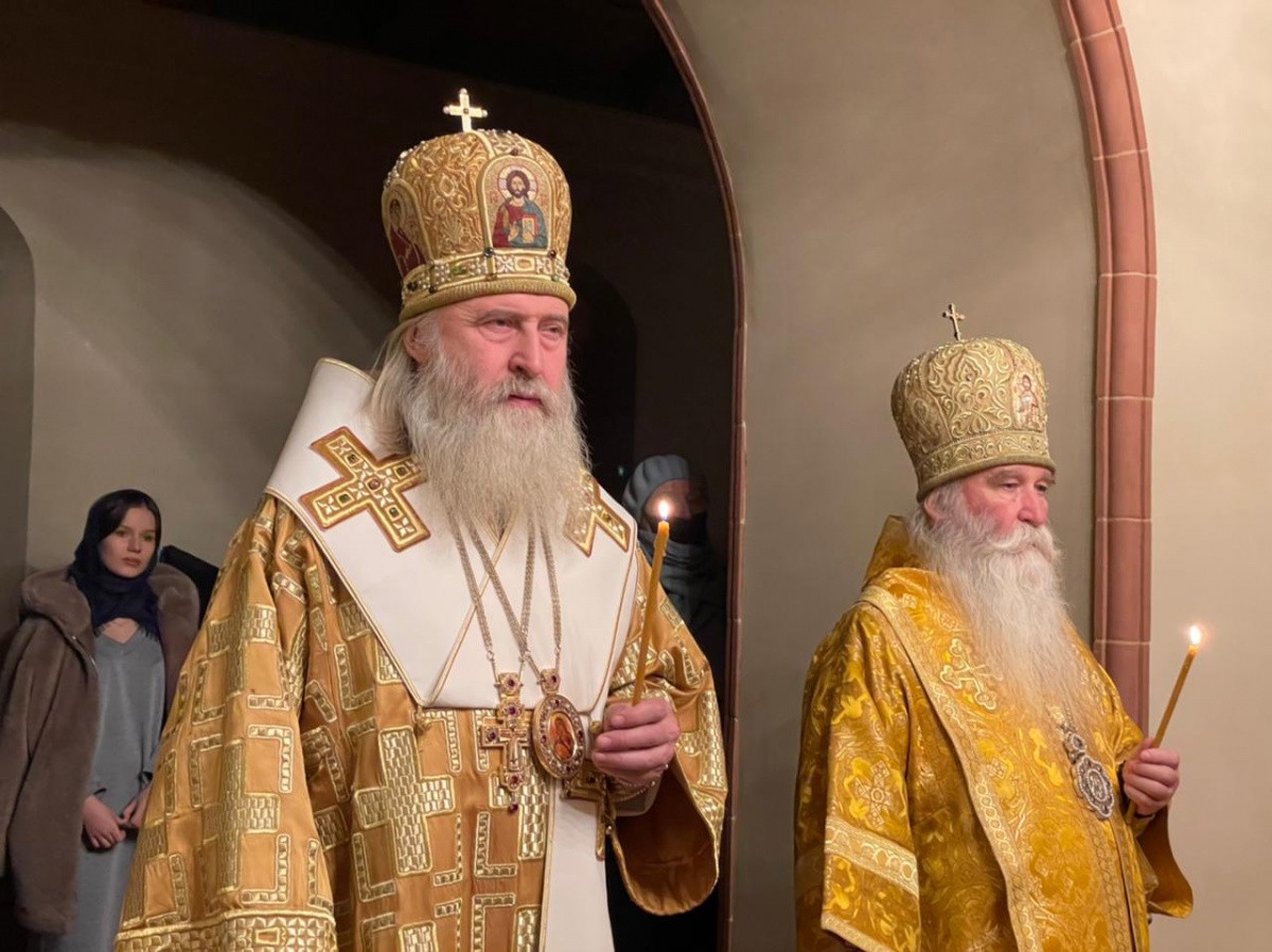 Митрополит Каширский Феогност совершил всенощное бдение в Андреевском монастыре Москвы