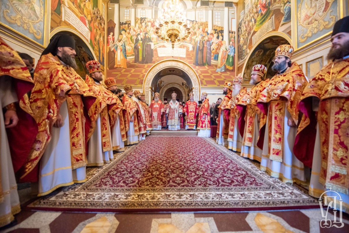 В Неделю 2-ю по Пасхе Предстоятель Украинской Православной Церкви возглавил Литургию в Киево-Печерской лавре