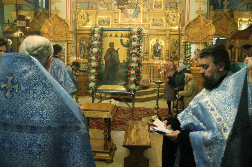 Крестный ход из Свято-Боголюбского монастыря с чтимым образом Богоматери прибыл во Владимир