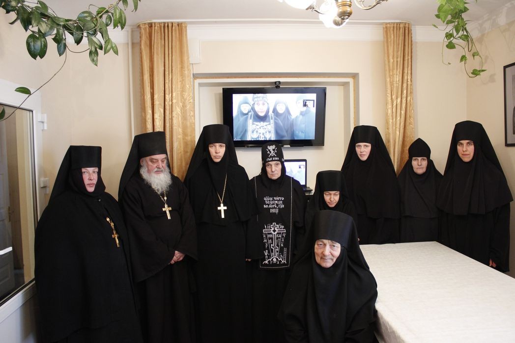 В Сезеновском монастыре Елецкой епархии прошел круглый стол на тему «Древние монашеские традиции в условиях современности» 