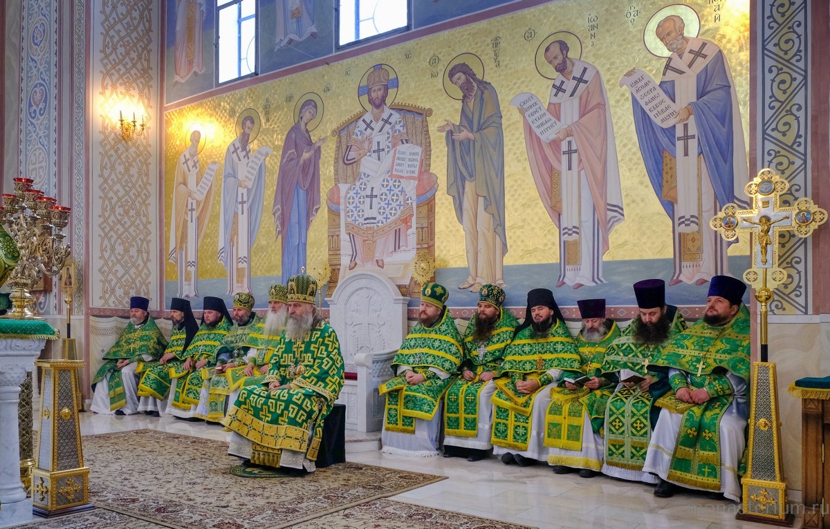 Архиепископ Феогност совершил Литургию в Покровском Хотькове монастыре