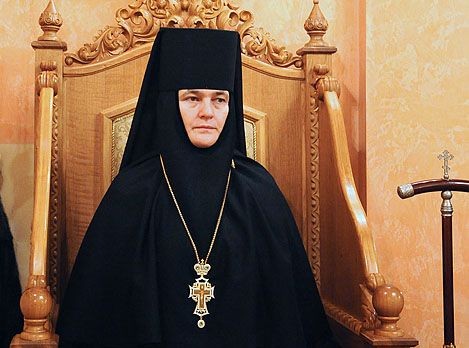 Президент РФ В.В. Путин наградил орденом настоятельницу Покровского монастыря