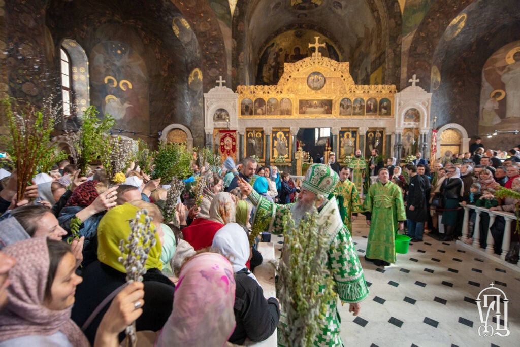 Блаженнейший митрополит Онуфрий возглавил в Киево-Печерской лавре празднование Вербного воскресенья 