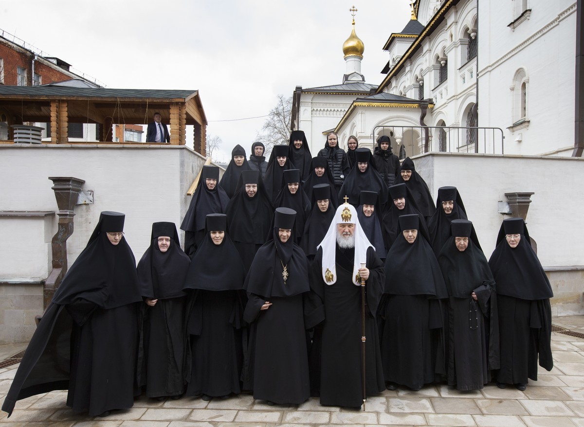 В понедельник 1-й седмицы Великого поста Патриарх Кирилл молился за уставным богослужением в Зачатьевском монастыре